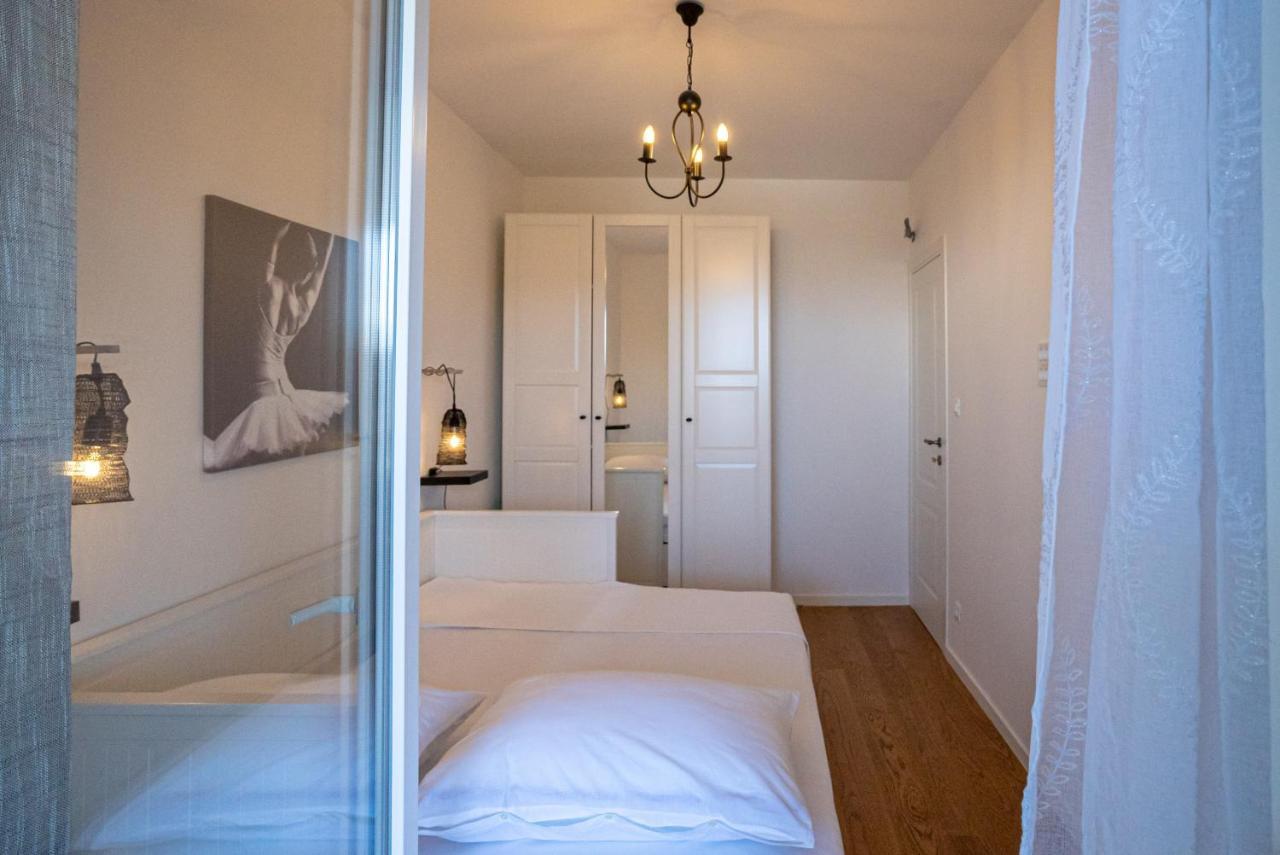 Morska Vila 6 Luxury Apartment Znjan 斯普利特 外观 照片