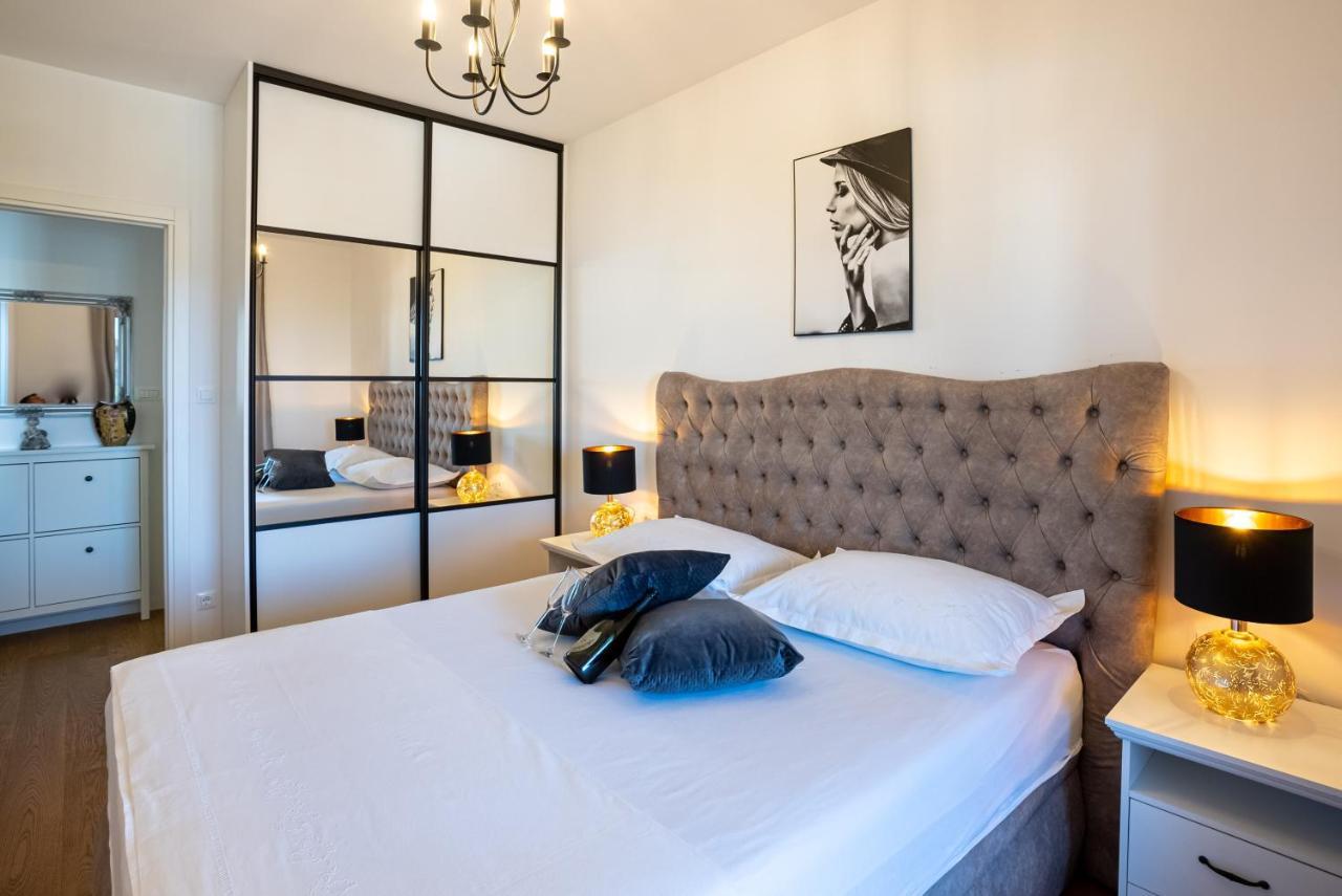 Morska Vila 6 Luxury Apartment Znjan 斯普利特 外观 照片